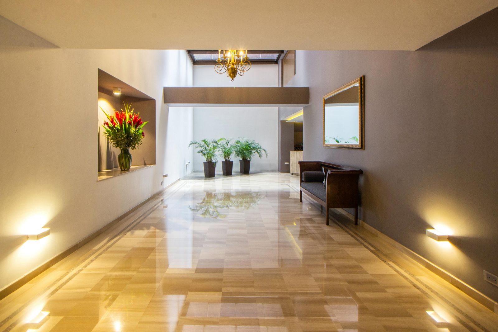 Casa con diseño acogedor e iluminación cálida