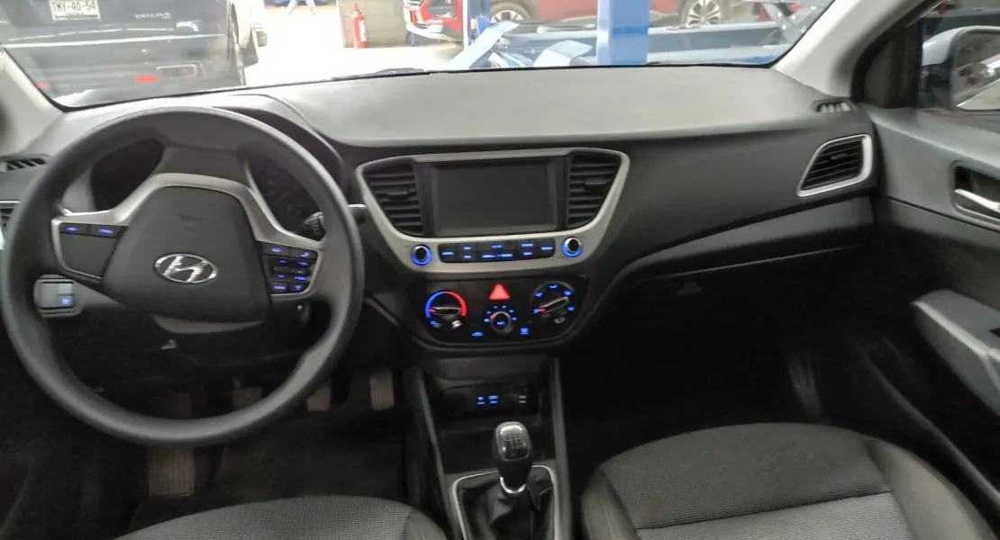 Hyundai_Accent_HB