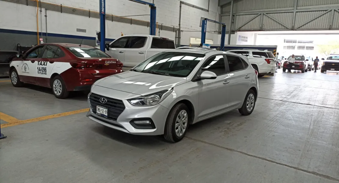 Hyundai_Accent_HB